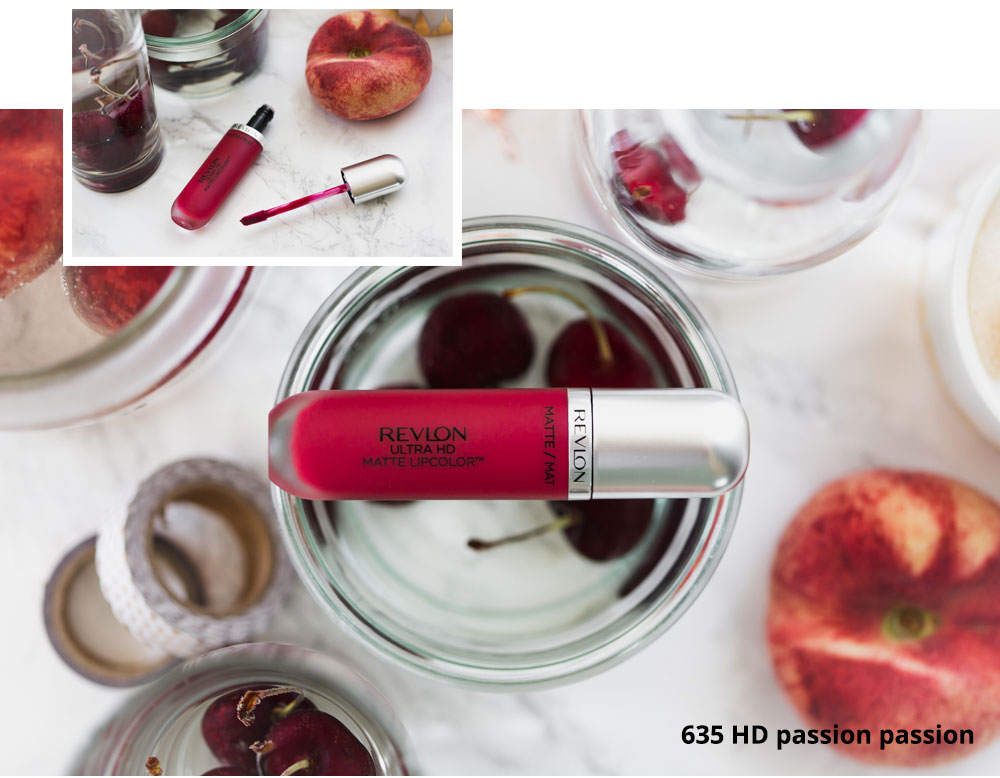 Lippenstifte für den Sommer aus der Drogerie: Revlon Ultra Matte HD Lipcolor 635 Passion Passion 